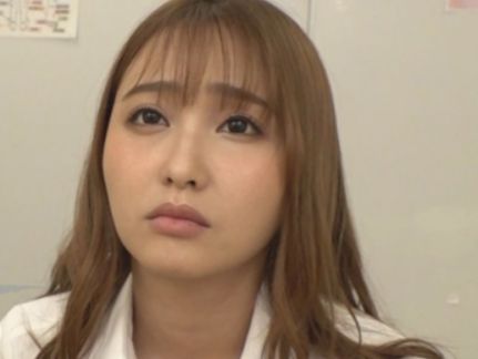 【ギャルJKの保健室セックス】 制服ギャルが保健室で大胆な全裸セックス！ 淫乱な美少女がエロすぎる♡ 学校でイキまくり！
