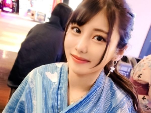 【セフレと激しく♡】 美人ドM娘のプリケツに生チンがズボズボ! 密着してイキまくる生々しいハメ撮り!