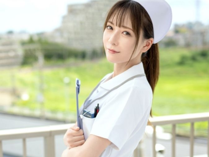 【清楚系ナースの裏の顔】『患者さんのチ○ポ、お世話します♡』天使のような笑顔のナースが、実はド変態！清楚な見た目とは裏腹に、チンポが大好物な淫乱看護師の淫らなプレイ！！