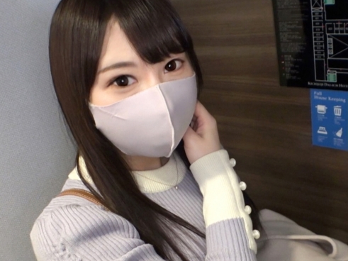 【美尻美少女のナンパ即ハメ】『こんなに感じるなんて…』エチエチなケツが魅力的な美少女をゲット！火照ったカラダで肉棒を貪り、感じまくる姿がたまらない！美尻を揺らしながら乱れる姿に興奮必至！！♡