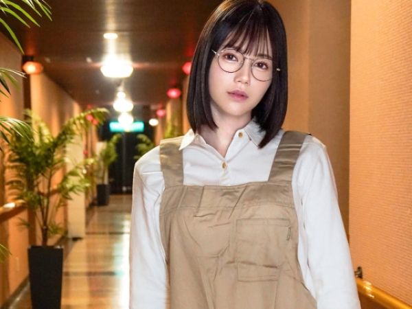 【陰キャ女子とダメニートの禁断ラブ】『もう我慢できない…』ラブホ清掃員のウブ女子と不眠症ニートが偶然出会い、同棲生活で中出しSEXにハマる！！