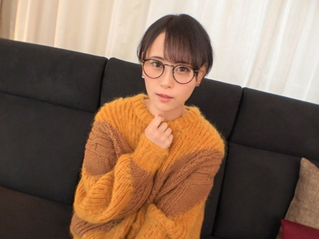 【メガネ女子の裏の顔】『こんなの初めて…』真面目そうなメガネっ娘が肉棒に溺れる！清楚な見た目と裏腹に、本能むき出しで感じまくる痴態がエロすぎる♡