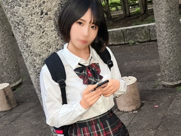 【家出JKを自宅で誘惑】制服姿のウブな少女を自宅に連れ込み、オジさんの濃厚ピストンで子宮の奥まで突きまくる！初めての快感に痙攣絶頂、無垢な少女が快楽に溺れる瞬間を激撮！！