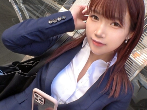 【パンスト破いて即ハメ】ナンパしたキャリアウーマンがオフィスで大胆に変貌！「ダメ、ここじゃ…」と抵抗するも、パンストを破られ、敏感な部分を責められまくる！硬直したチ●ポで奥まで突かれ、仕事中のストレスを吹き飛ばす濃厚セックスに夢中！