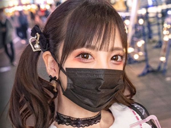 【地雷系肉便器】セックス大好き地雷女がみんなのオナホに！チンポだらけの環境で笑顔全開、しごきまくりで大満足の淫乱プレイ！！