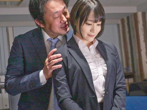 【ドM派遣OLの性欲爆発】パワハラ＆セクハラで火がついた！絶倫OLが上司とホテルで貪り合う濃厚SEX！フェラでご奉仕、濡れまくるカラダがエロすぎる！！